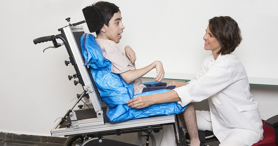 Adequação Postural em Cadeira de Rodas: O Que É e Como Funciona?