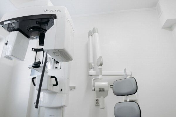 Cadeiras infantis e adaptações em 3D: como escolher soluções seguras e personalizadas