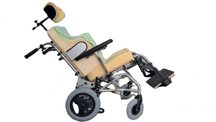 Cadeira de Rodas Adaptada Discovery Ottobock: Estabilidade e Conforto para Pacientes com Alta Necessidade de Suporte