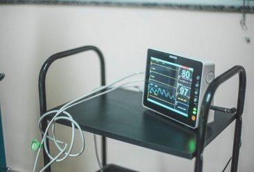 Cadeiras de rodas adaptadas por digitalização 3D e confecção clínica