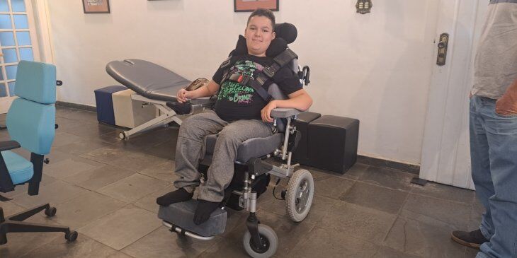 Cadeira de Rodas Adaptada para Escoliose: O que fazer antes e depois da cirurgia de correção da coluna